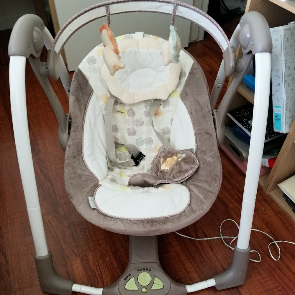 Baby swing